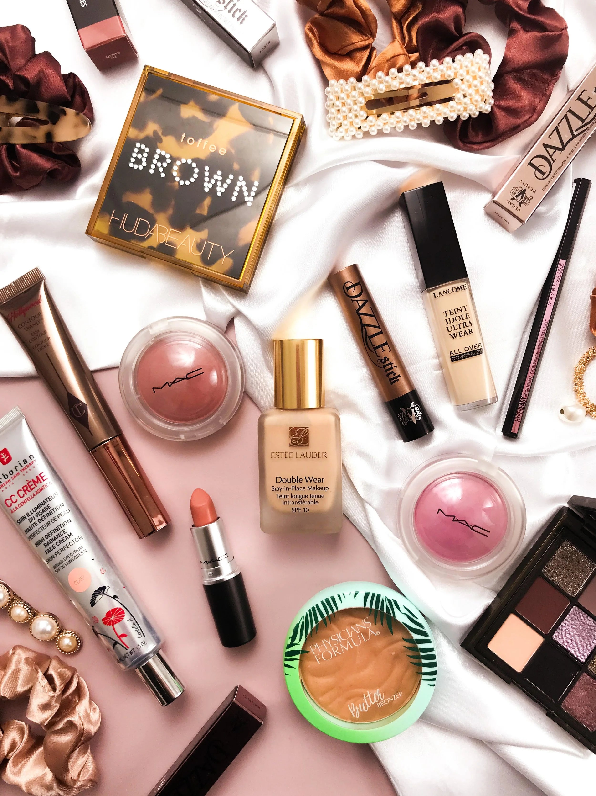 Éclat & Beauté – Le Maquillage qui Révèle Votre Style